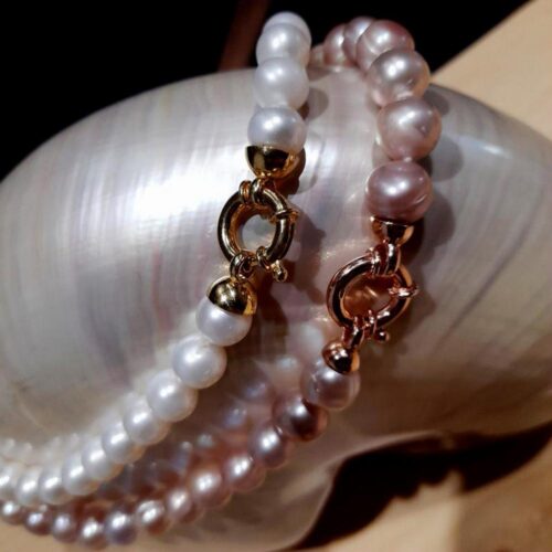 Cómo Elegir un Collar de Perlas 9 Garantía y Calidad Joyas con Perlas Naturales Personalizadas Hecho a Mano Taller Artesanal Hilos Perlas Naturales Collar Perlas Blancas y Perlas Rosas Cierre Marinero Oro Amarillo y Oro Rosa 18K Marca de Joyas SUTILLE España Tienda on line